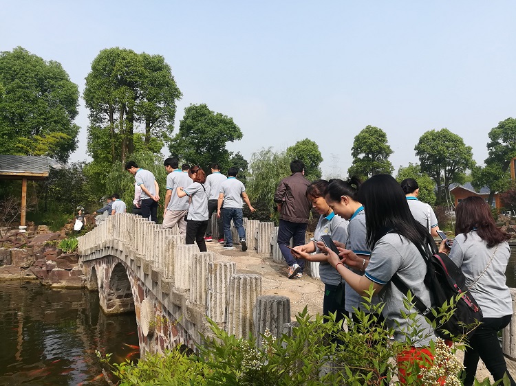 387708872513696399 387708872513696399